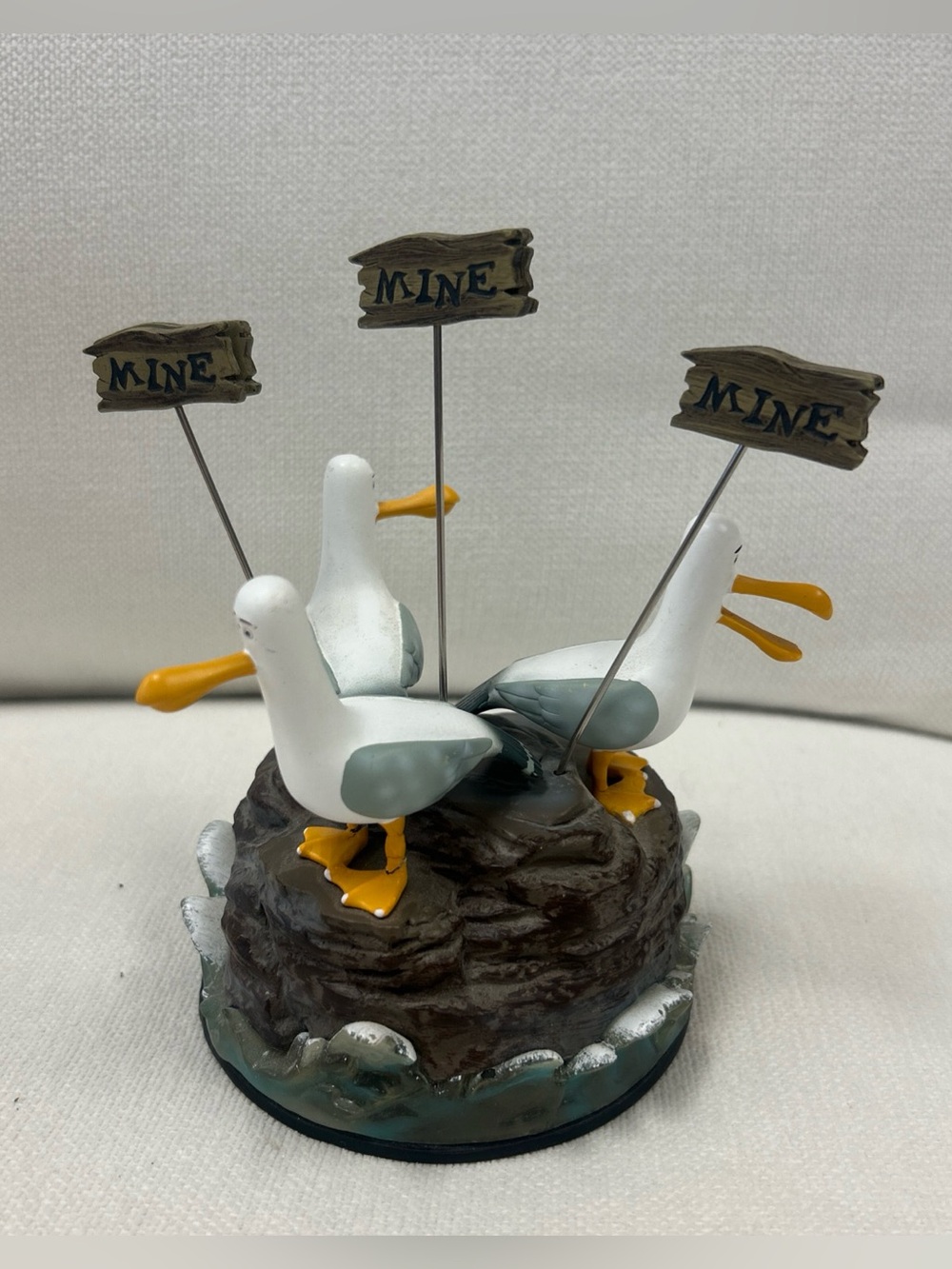Finding Nemo “Mine, Mine” Seagulls Photo/Note Holder Statue Disney - Pixar